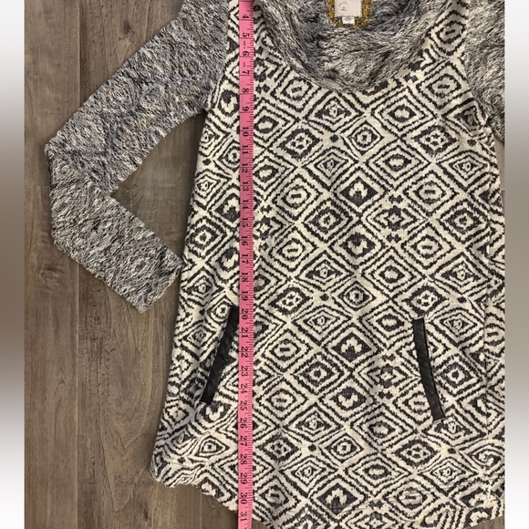 Anthropologie Konya Cowlneck Tunic Black Motif Sweater Tunic Small - Picture 13 of 16
